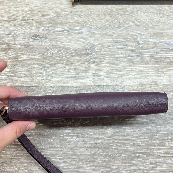 Kate Spade burgundy full zip wallet - Picture 4 of 12